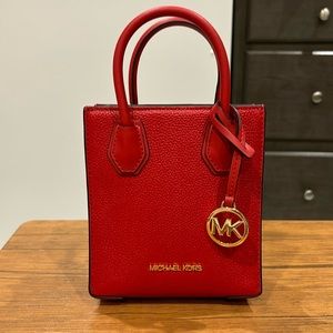 Red small Michael Kors purse. Brand new!